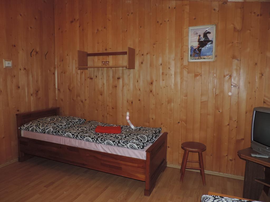 Western Penzion Ruzomberok Esterno foto