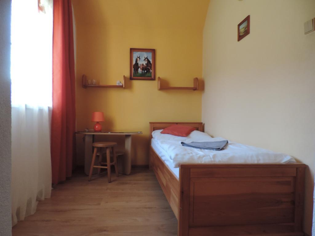 Western Penzion Ruzomberok Esterno foto